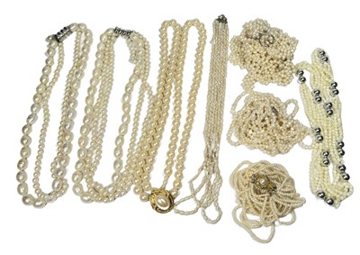 Lot 308 - A large selection of pearl jewellery