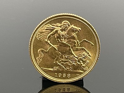 Lot 200 - Elizabeth II, gold sovereign, 1958