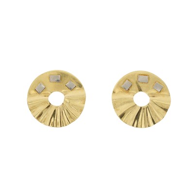 Lot 51 - A pair of 18ct gold circular earrings