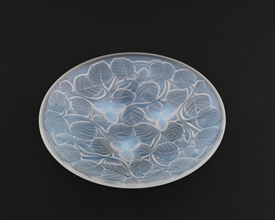 Lot 439 - Arrers, a French Art Deco opalescent glass...