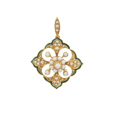 Lot 132 - An Edwardian 15ct gold pearl and green enamel pendant