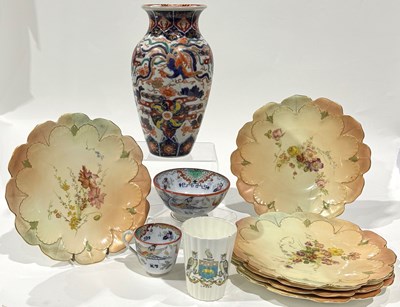 Lot 17 - A collection of china to include; 6 late 19th...