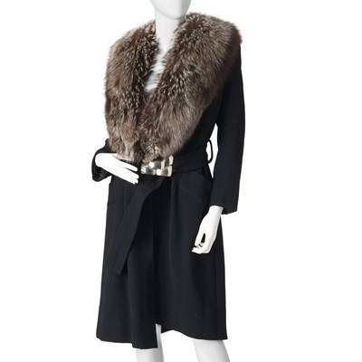 Lot 546 - A knee-length vintage coat with fox fur collar.