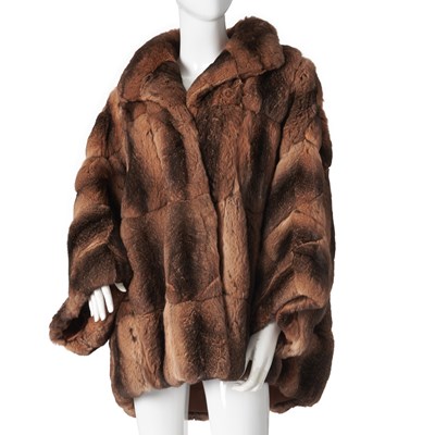 Lot 569 - Pagano, an oversized dyed chinchilla fur jacket