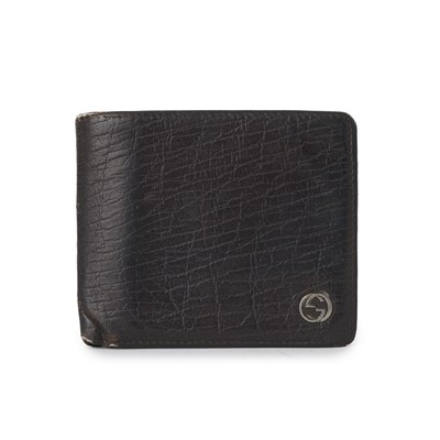 Lot 426 - Gucci, a leather bifold wallet