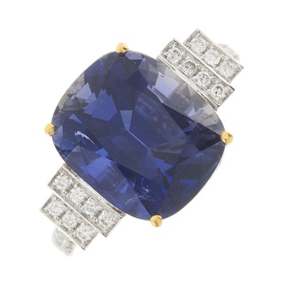 Lot 189 - An 18ct gold iolite and diamond dress ring