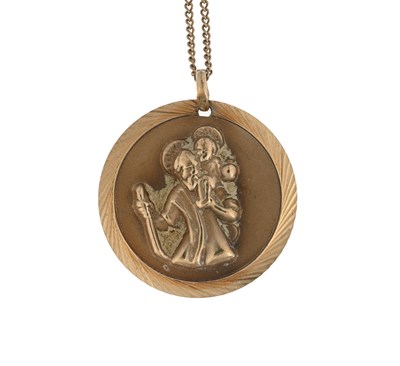 Lot 4 - A 9ct gold St Christopher and Sagittarius zodiac pendant, with chain