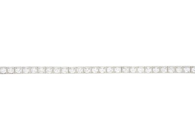 Lot 158 - An Art Deco diamond line bracelet