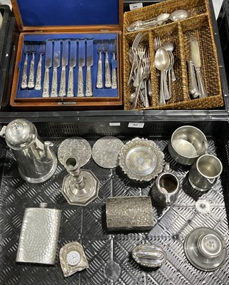 Lot 30 - A wooden canteen of silver plate cutlery, a...