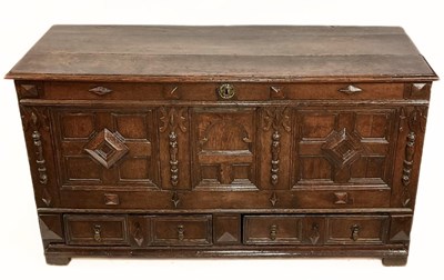 Lot 400 - A late 17th century oak mule chest, moulded...