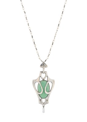 Lot 144 - A Jugendstil silver aventurine quartz and pearl necklace