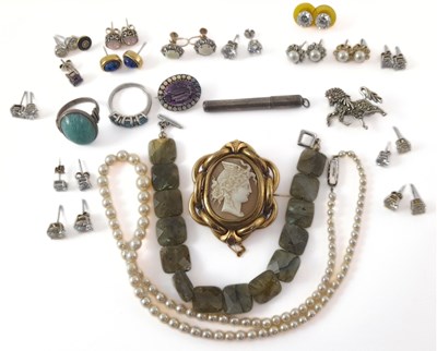 Lot 315 - A selection of gem-set and costume jewellery