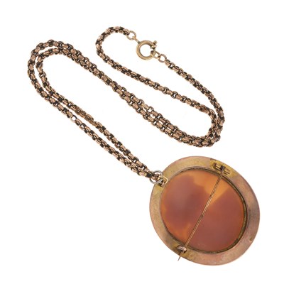Lot 13 - An early 20th century 9ct gold shell cameo...