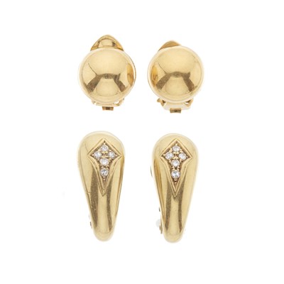 Lot 180 - Two pairs of 18ct gold domed clip earrings