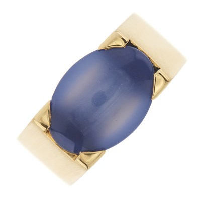 Lot 100 - Cartier, an 18ct gold blue chalcedony Tankissime single-stone ring