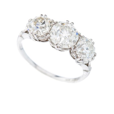 Lot 31 - An early 20th century platinum old-cut diamond...