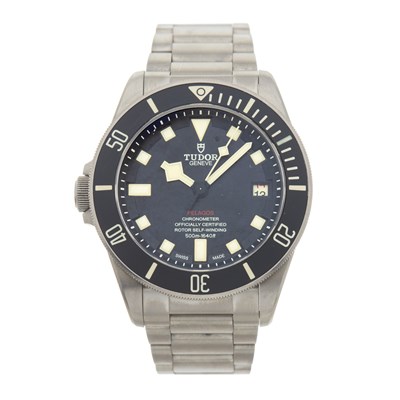 Lot 325 - Tudor - A Pelagos LHD bracelet watch