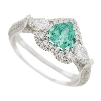 Lot 57 - An 18ct gold emerald and diamond cluster dress ring