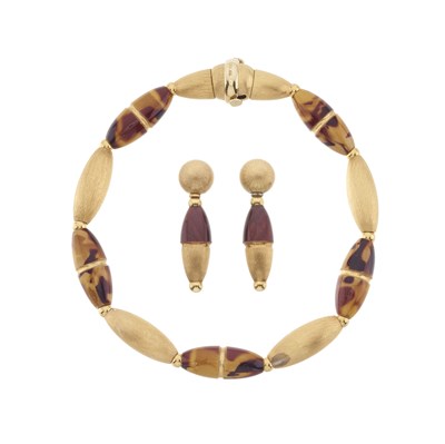 Lot 177 - An 18ct gold enamel bracelet and a pair of earrings