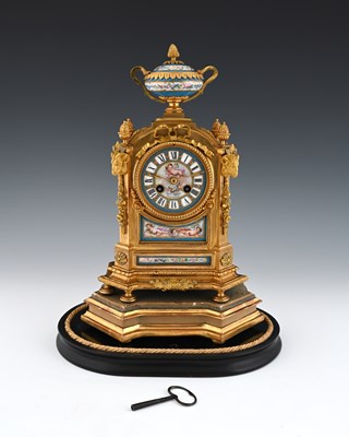 Lot 401 - A French gilt ormolu bracket clock, late 19th...