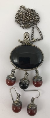 Lot 314 - A silver carnelian and onxy necklace and a pair of earrings