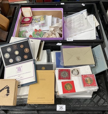 Lot 35 - Quantity of Royal Mint proof sets,...