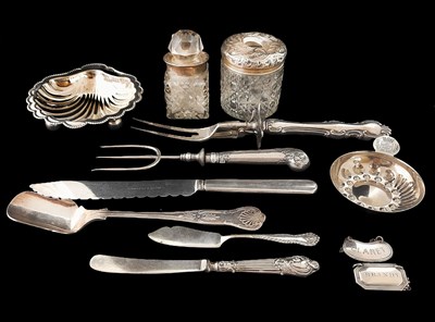 Lot 329 - A small collection of white metal and silver...