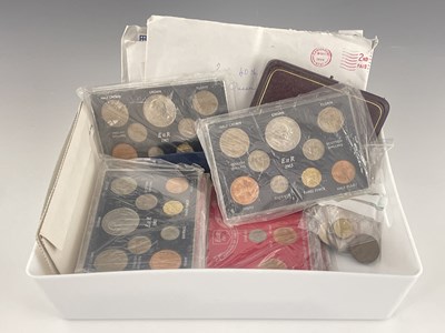 Lot 375 - A collection of uncirculated Great British...