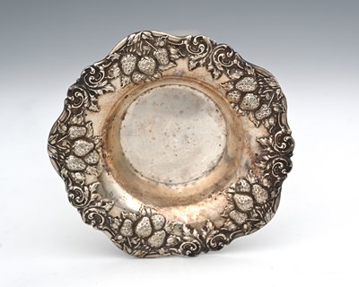 Lot 99 - An American sterling silver trinket dish,...