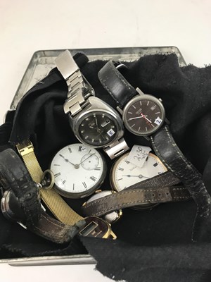 Lot 325 - A mixed group of watches