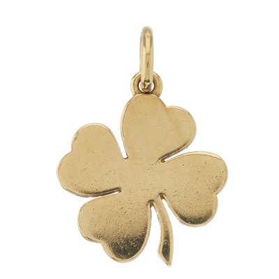 Lot 139 - Tiffany & Co., an 18ct gold four leaf clover...