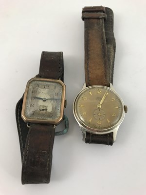 Lot 319 - Two wrist watches