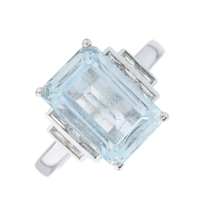 Lot 187 - A 14ct gold aquamarine dress ring, with...