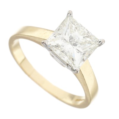 Lot 189 - An 18ct gold diamond single-stone ring