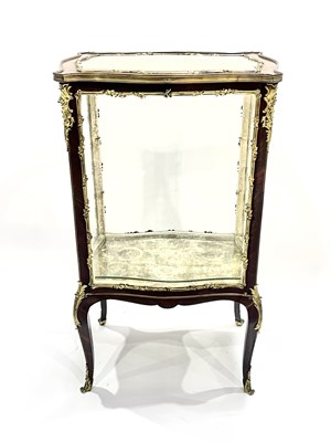 Lot 245 - A French kingwood freestanding bijouterie...