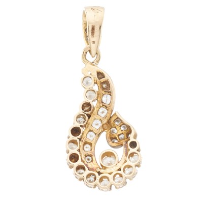 Lot 163 - An 18ct gold diamond swirl pendant