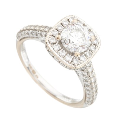 Lot 123 - Vera Wang, an 18ct gold diamond cluster dress ring