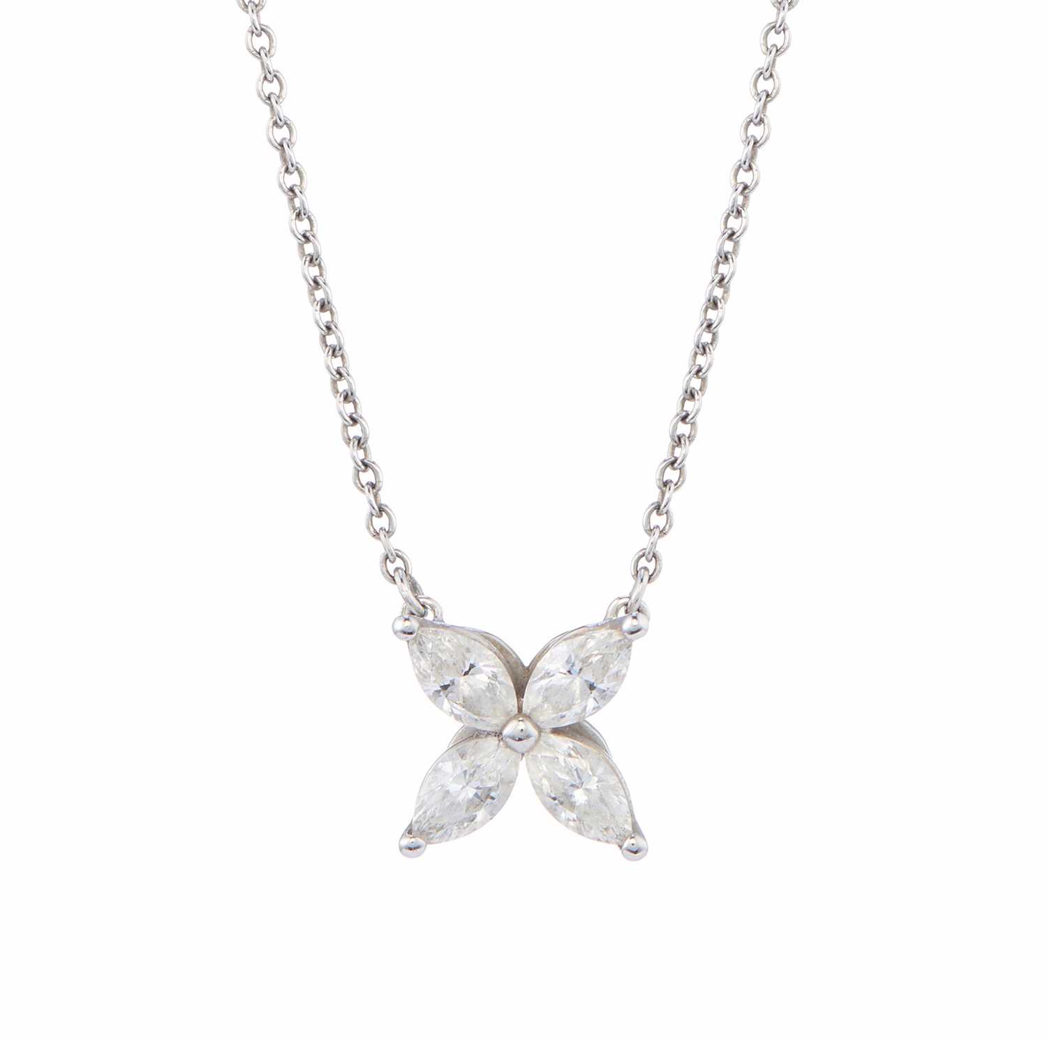 Lot 126 - Tiffany & Co., a platinum diamond Victoria necklace
