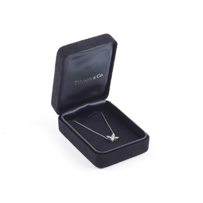 Lot 126 - Tiffany & Co., a platinum diamond Victoria necklace