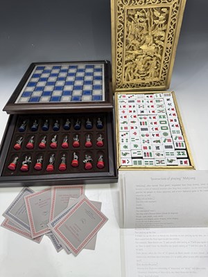 Lot 245 - A Franklin Mint Battle of Waterloo chess set,...