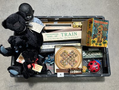 Lot 4 - A collection of early 20th century and later...