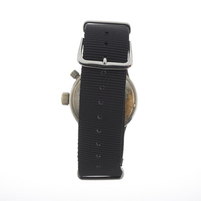 Lot 176 - A base metal single pusher chronograph wrist watch