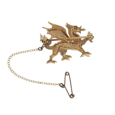 Lot 46 - A 9ct gold Welsh dragon brooch