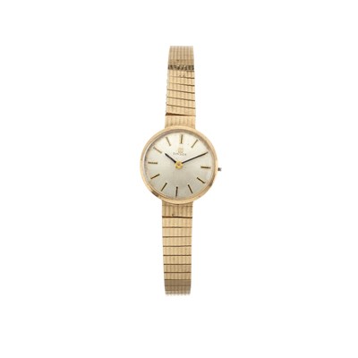 Lot 172 - Tissot, a 9ct gold bracelet watch