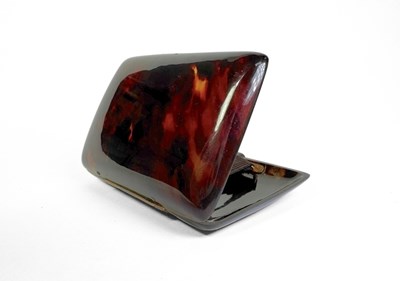 Lot 481 - A faux tortoise shell cigarette case