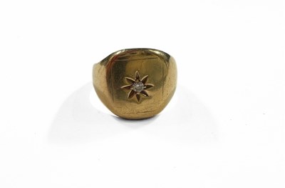 Lot 401 - A gold diamond signet ring