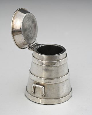 Lot 86 - A Victorian novelty silver table vesta in the...