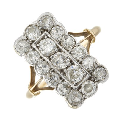 Lot 26 - An Edwardian 18ct gold diamond cluster dress ring