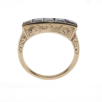 Lot 7 - An Edwardian gold sapphire five-stone ring