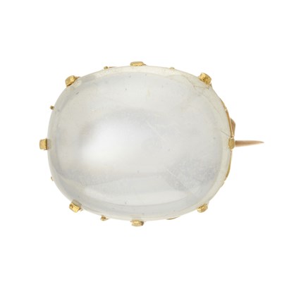 Lot 8 - An early 20th century gold moonstone brooch